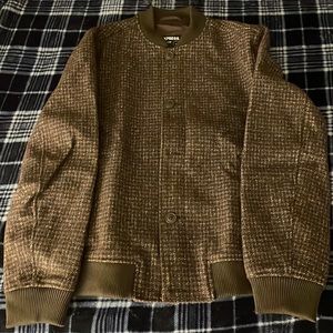 Mens Express water resistant bomber jacket! Smoke and pet free home!